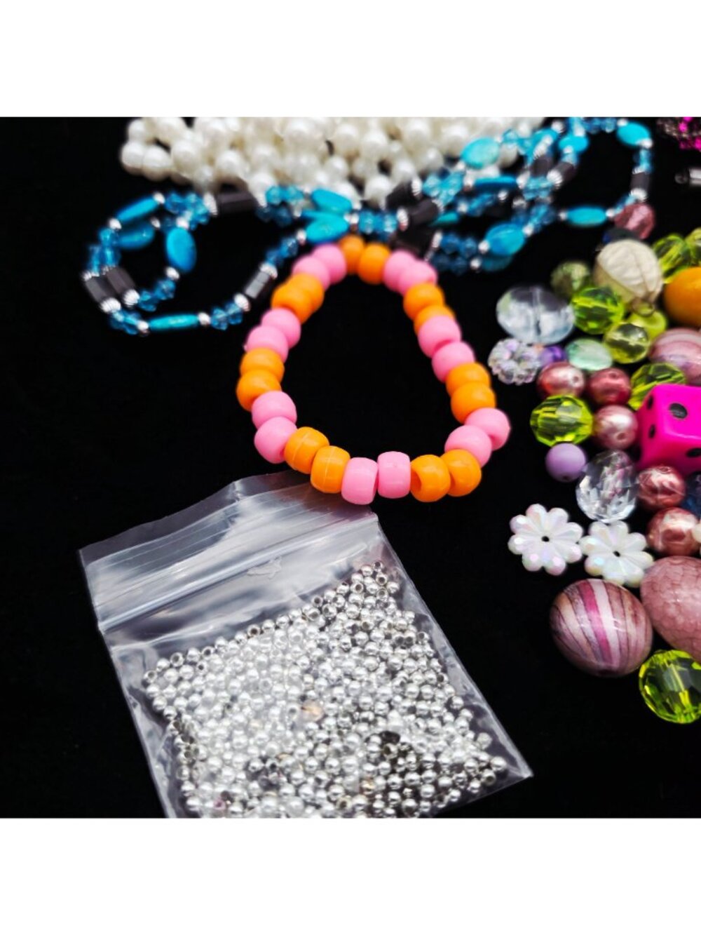 Loose Bead Lot Plastic Lucite UV Glow Pearls Flowers Necklace Magnetic - Picture 5 of 13